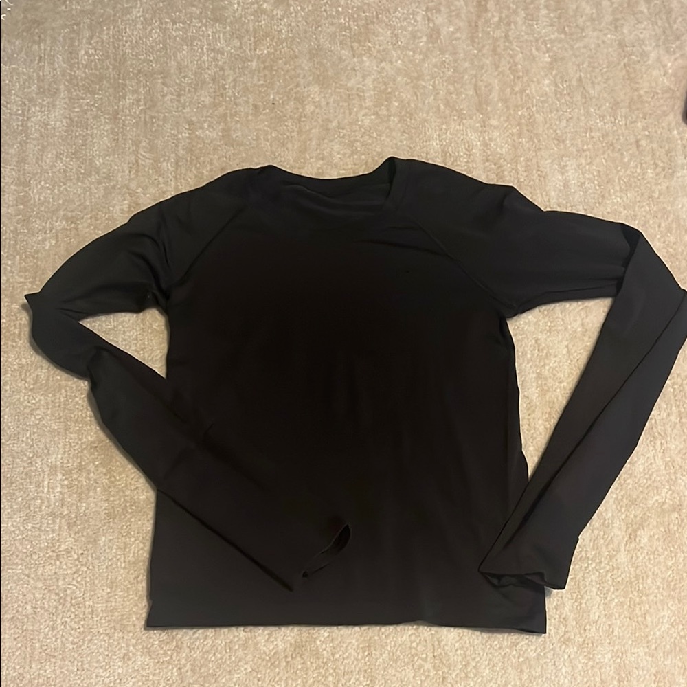 Swiftly Tech Long-Sleeve Shirt
2.0 *Waist Length